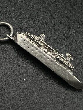 Sovereign of the Seas Sterling Silver Charm Royal Caribbean Cruise Ship 1" 2.8g